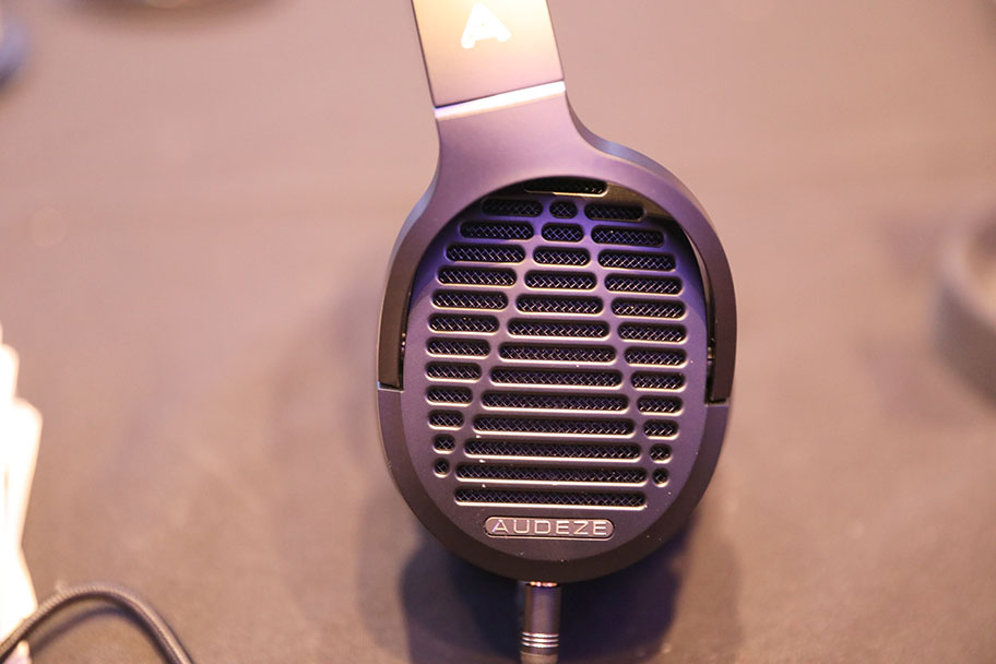 AUDEZE LCD-1 High-End Headphones | The Master Switch