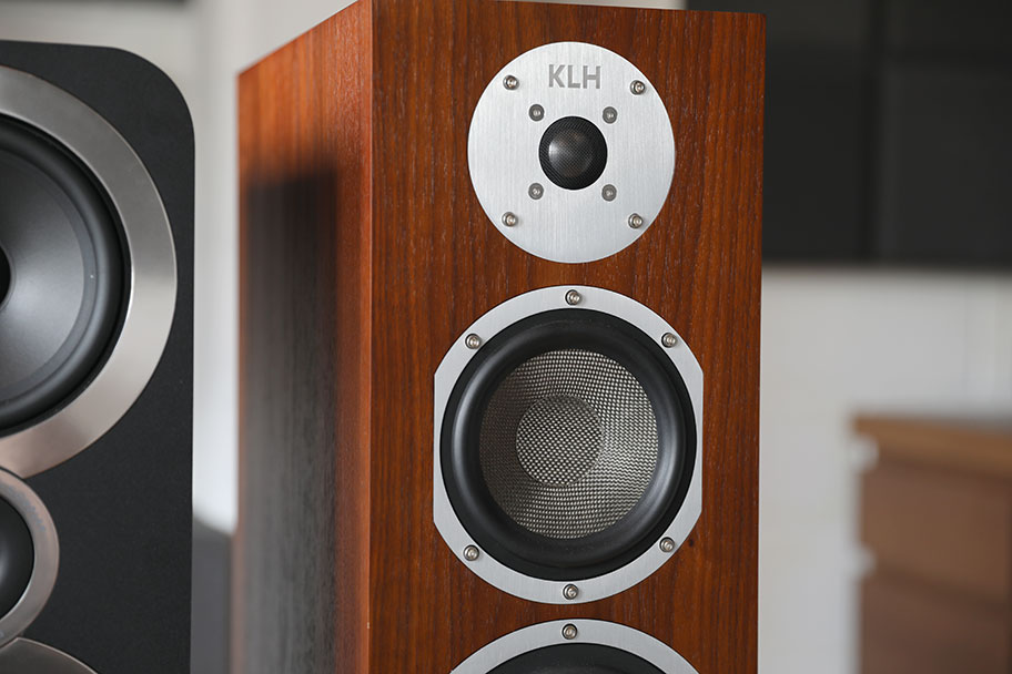How To Choose Floorstanding Speakers The Master Switch