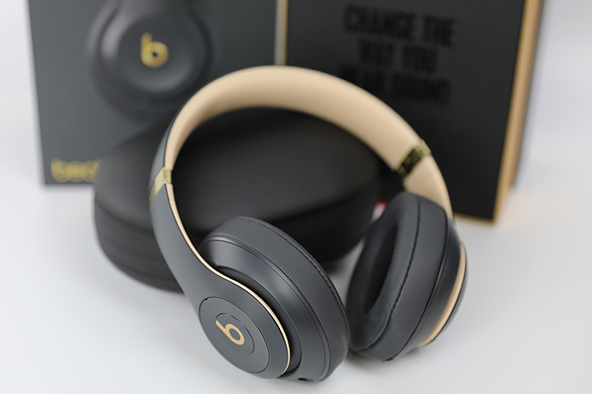 Beats by Dre Studio3 Wireless Review | The Master Switch